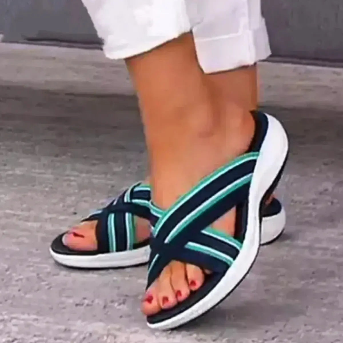 👡【35-43】Női nyári nagy méretű platformos ortopéd szandálok.