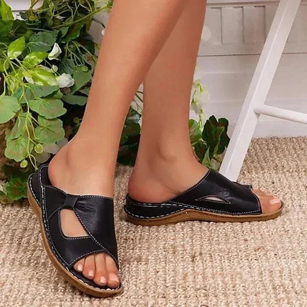 ✨👡【Καλοκαιρινές Εκπτώσεις】🔥🌈【35-43】Μοντέρνες και άνετες γυναικείες δερμάτινες παντόφλες για εσωτερική και εξωτερική χρήση