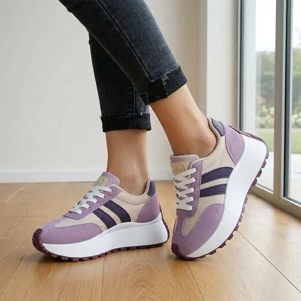 👟 Klasična silhueta - brezčasen retro dizajn tekaških copat v kombinaciji z modernimi elementi - ikoničen slog, ki ne bo nikoli šel iz mode.