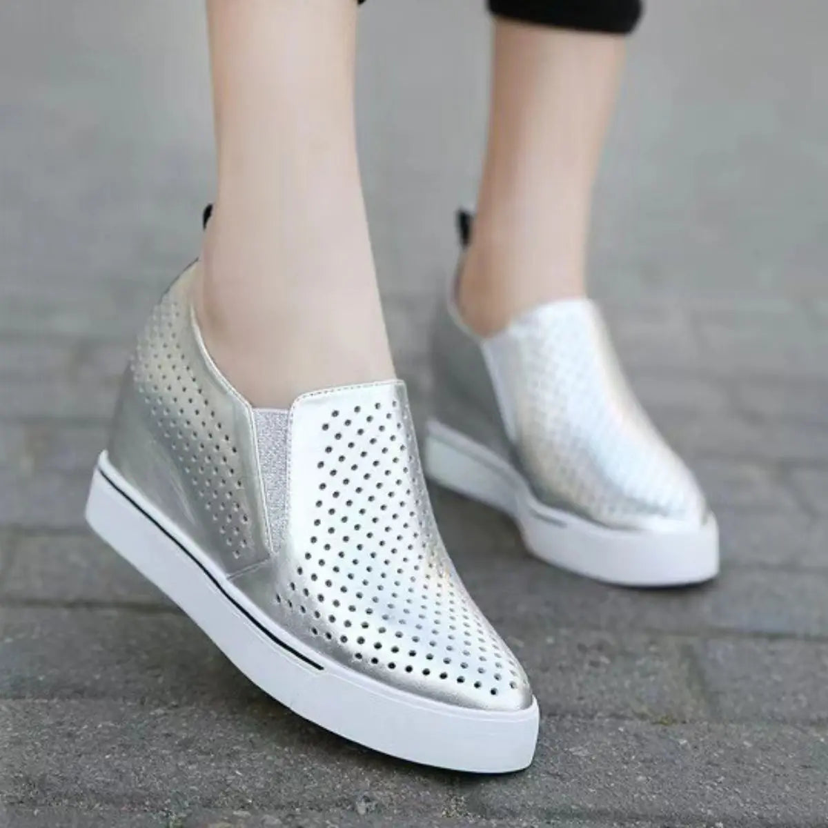 【34-41】🔥2026 Nyári Női Puha Bőr Platform Alkalmi Cipők