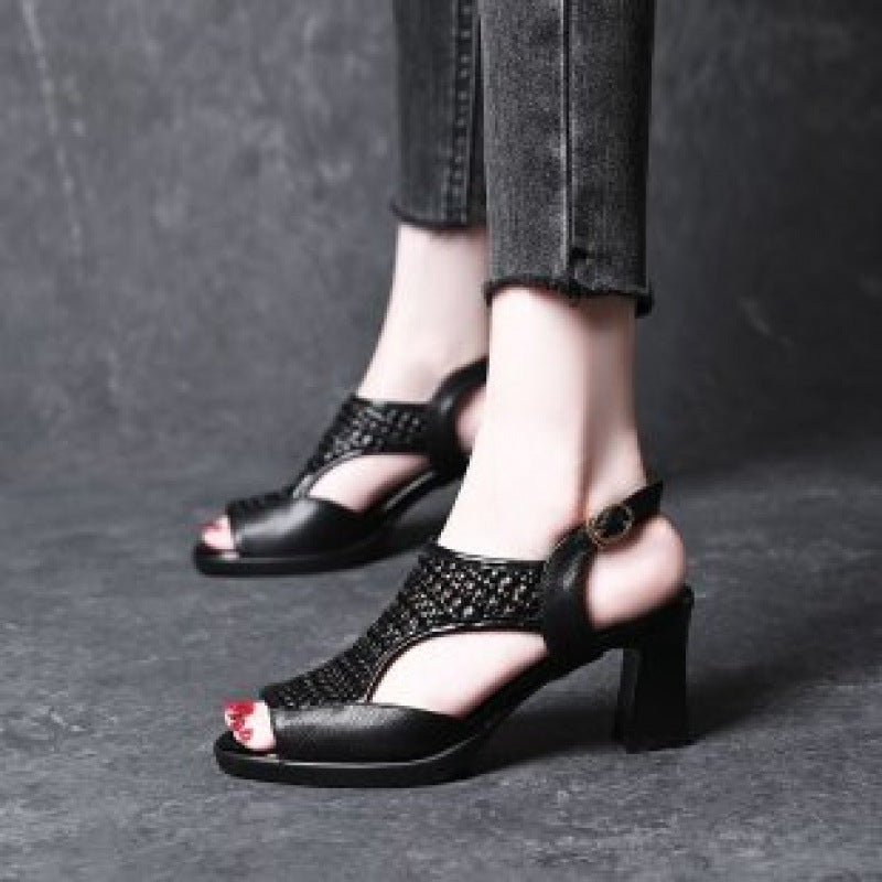 🔥🔥【35-40】👡2025 Nowe letnie sandały, płaski obcas, odkryte palce, gruba podeszwa i płaski obcas, rybi pysk (wysokość obcasa 5/7 cm)
