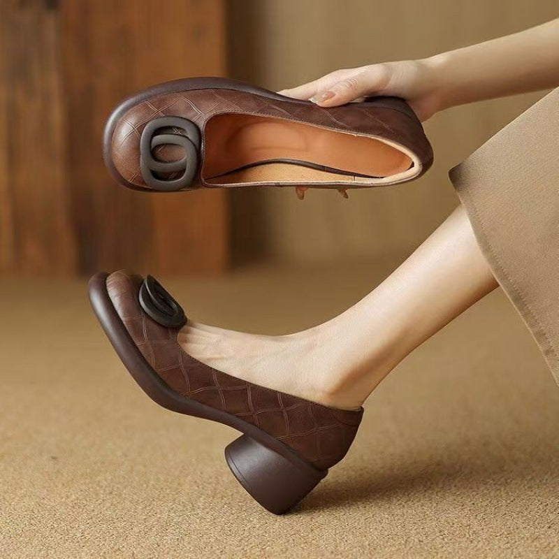 💃【35-40】✨2025 Πολυλειτουργικά παπούτσια από μαλακό δέρμα 👠 Ρετρό χοντρό τακούνι 4 εκ 🎀 Μοντέρνα στρογγυλή μύτη