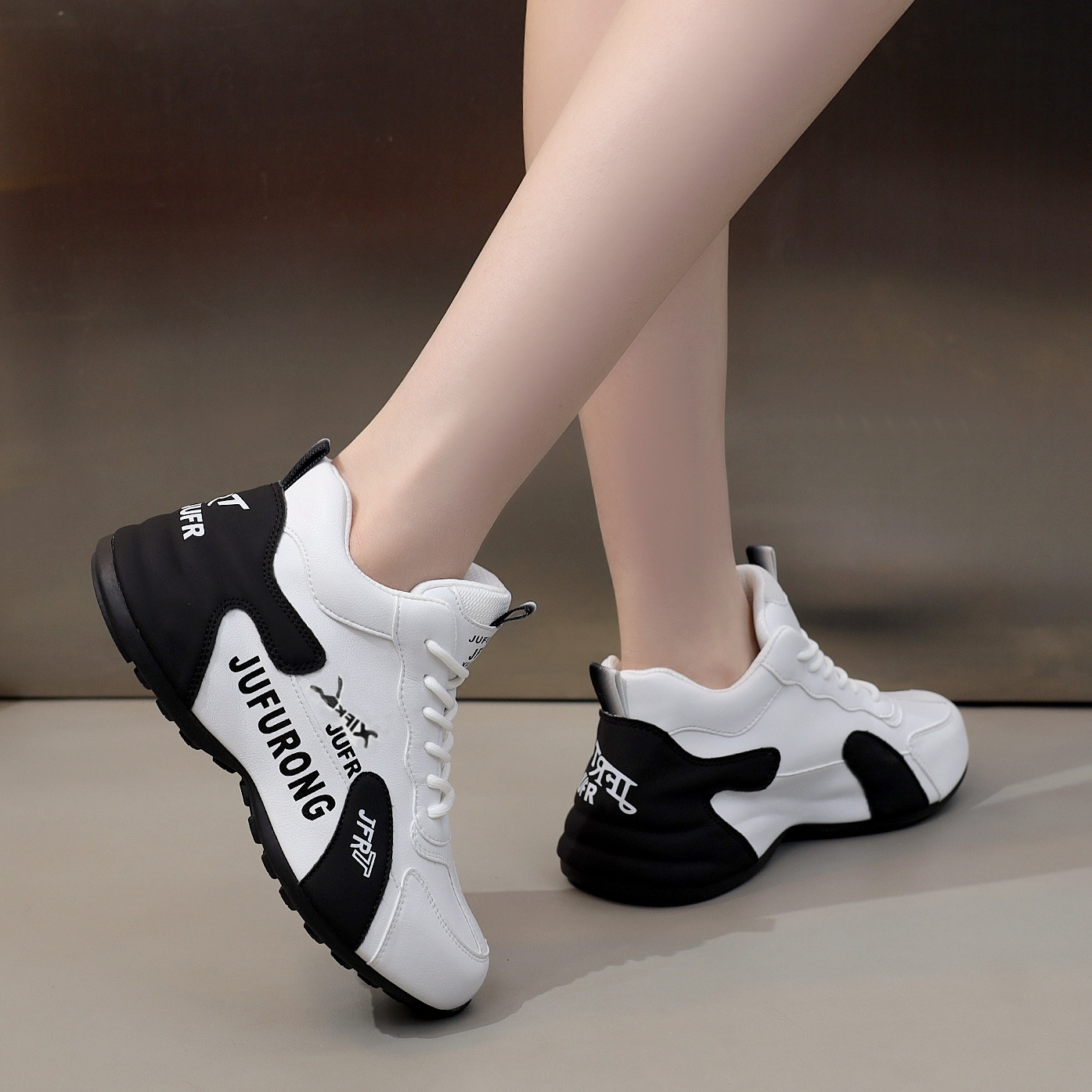 👟👟👟Stylowe, oddychające, damskie trampki na platformie w blokach kolorów
